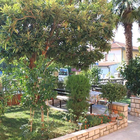 With Parking Space - 7039 Apartman Umag