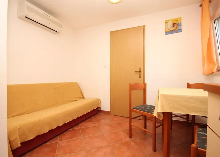 Apartman With Parking Space - 7039 *