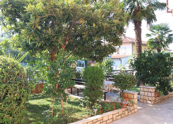 With Parking Space - 7039 Apartman Umag