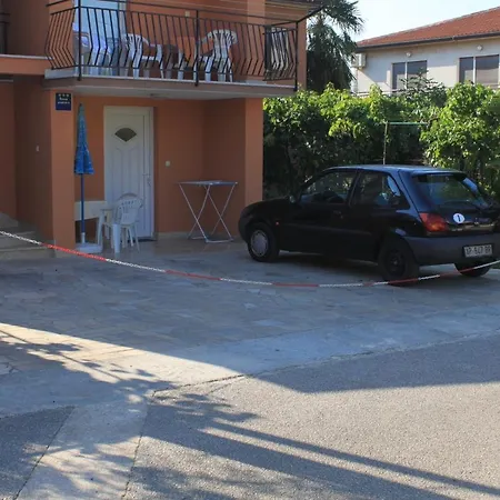 With A Parking Space - 7039