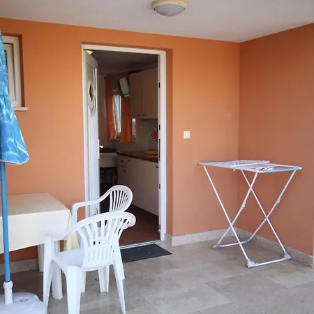 Apartment With A Parking Space - 7039 Umag