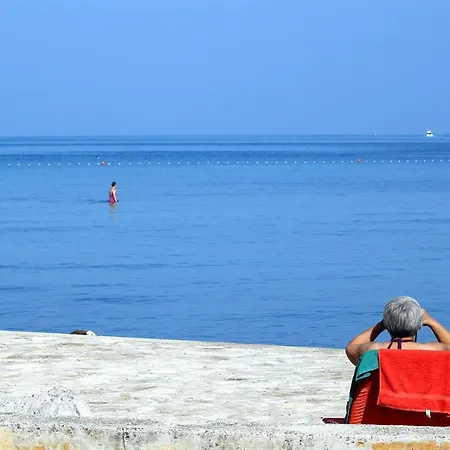 With Parking Space - 7039 Apartman Umag